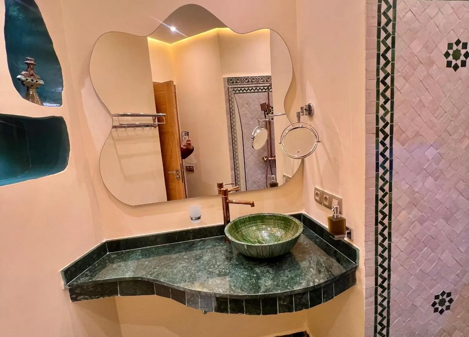 Riad Appart F3 Exceptionnel A Gueliz - A 5 Min De La Gare - Piscine, Wi-Fi Et Parking Au Coeur De Marrakech Marrakesh Marocko