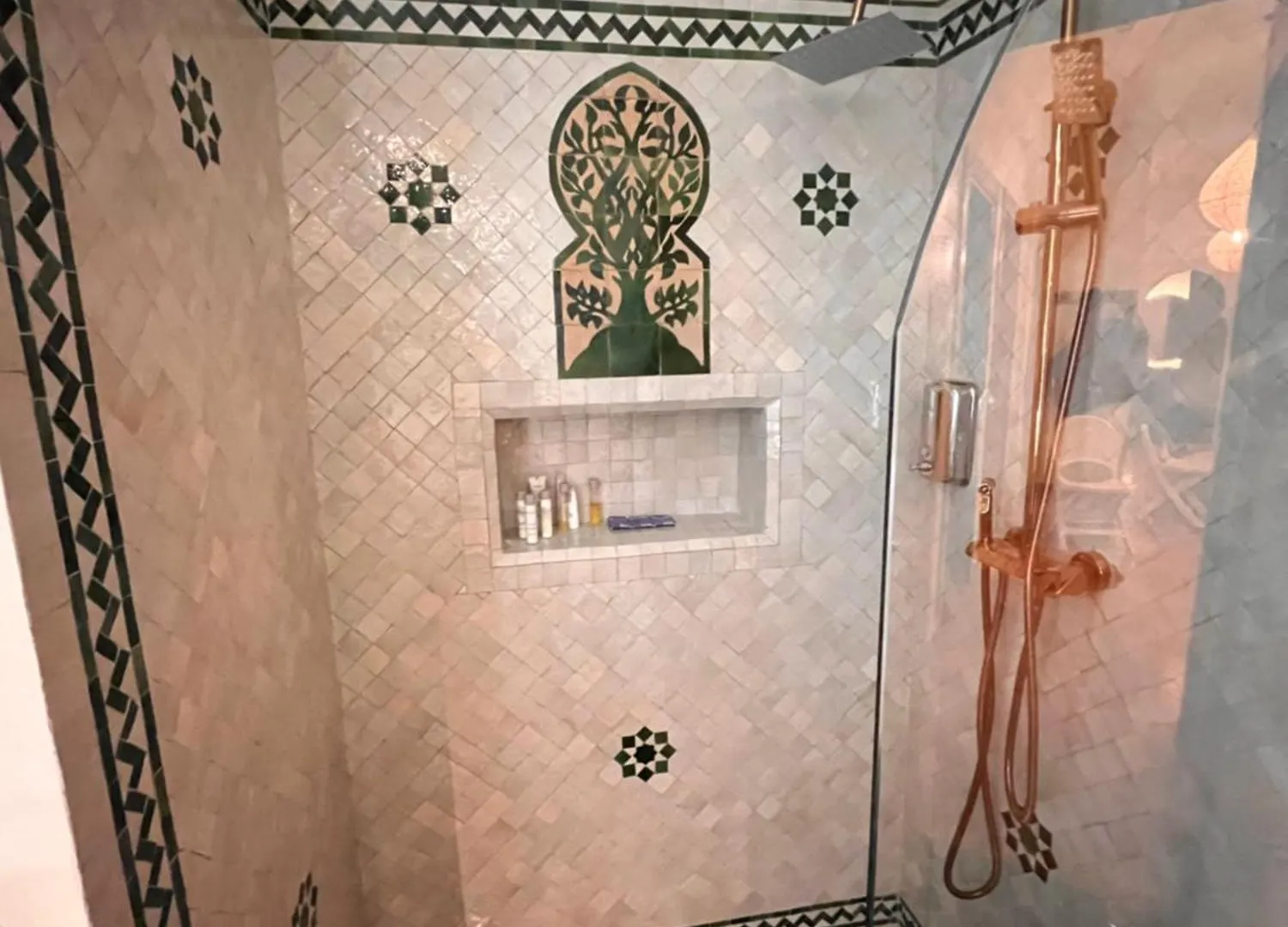 Riad Appart F3 Exceptionnel A Gueliz - A 5 Min De La Gare - Piscine, Wi-Fi Et Parking Au Coeur De Marrakech Marrakesh